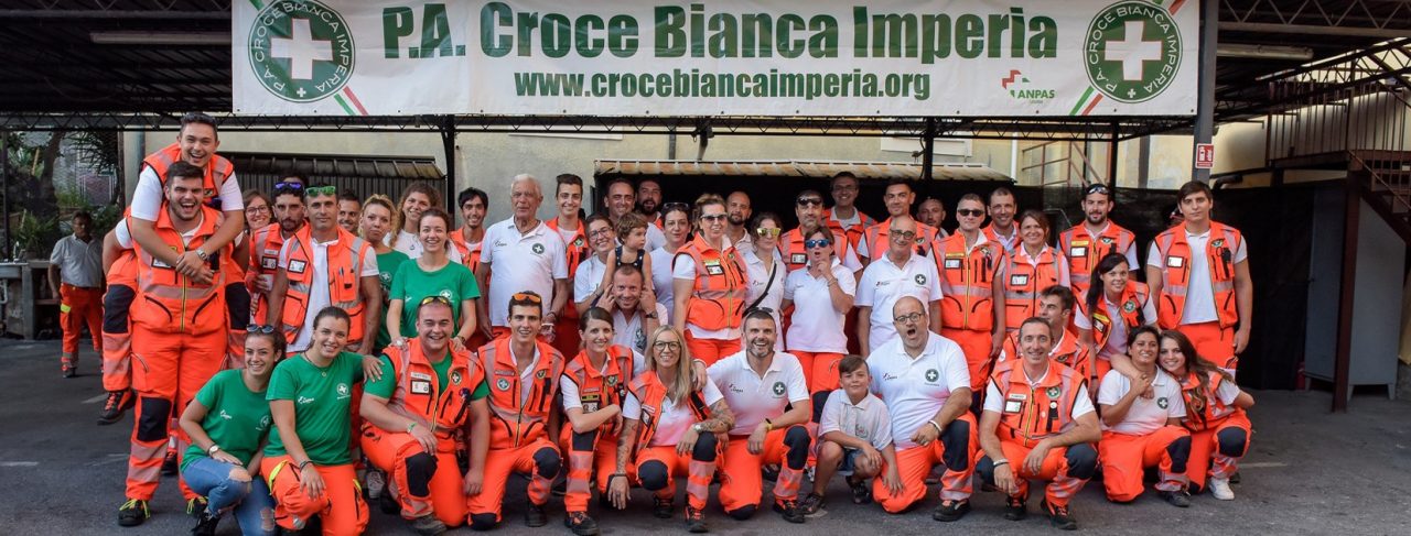 Si autotassano e donano 3500 euro alla Croce Bianca