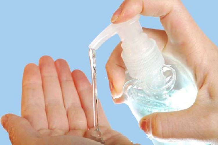 La farmacia di Re di Dolcedo dona 100 confezioni di gel igienizzante al personale RT
