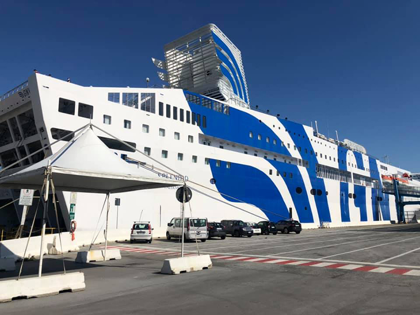 Nave ospedale GNV pronta ad accogliere altri 25 pazienti