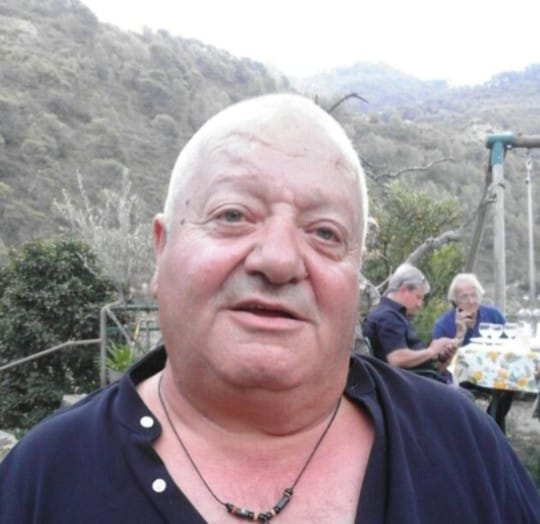 Muore a 66 anni. Dopo le accuse della seconda moglie, la versione della figlia