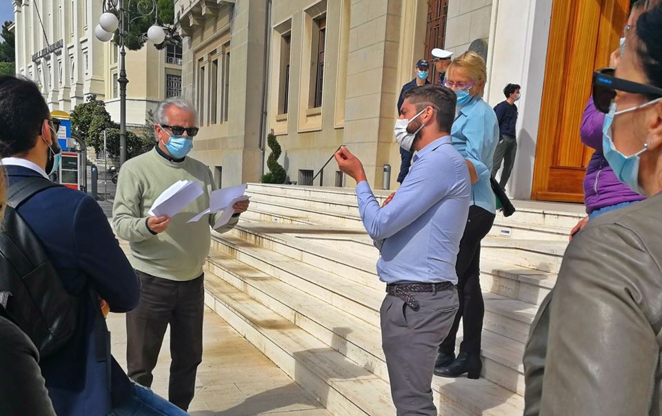 Il sindaco Scajola incontra gli esercenti dei bar: “Più spazio gratuito per i dehor”