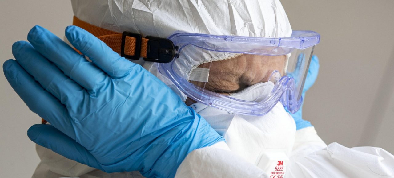 Sono 105 i nuovi positivi su oltre 2600 tamponi. Tre in provincia