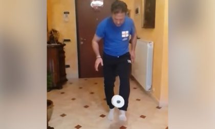 Il palleggio con la carta igienica di Alessandro Piana - IL VIDEO