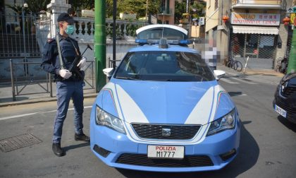 Alla guida senza patente per vendere mascherine "taroccate" nei guai 55enne di Sanremo