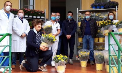 Cia regala i fiori al personale dell'ospedale di Sanremo