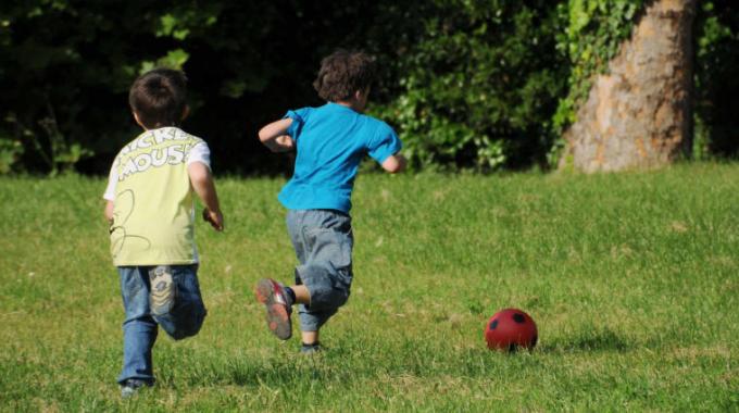 “Parchi aperti a turno per i bambini”. L’idea del ministro
