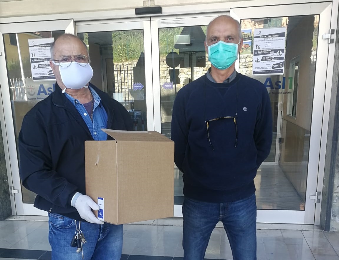 Il Circolo Giovanile Borgo Prino dona 250 mascherine al reparto di pneumologia