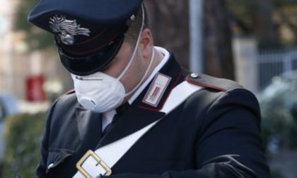 Falsi militi della Croce Rossa in azione, non aprite