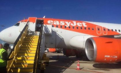 EasyJet sospende tutti i voli per la sicurezza di passeggeri ed equipaggio