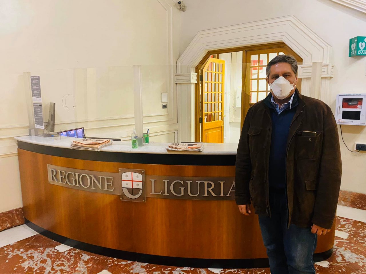 Mascherine gratuite alla popolazione l’annuncio di Toti