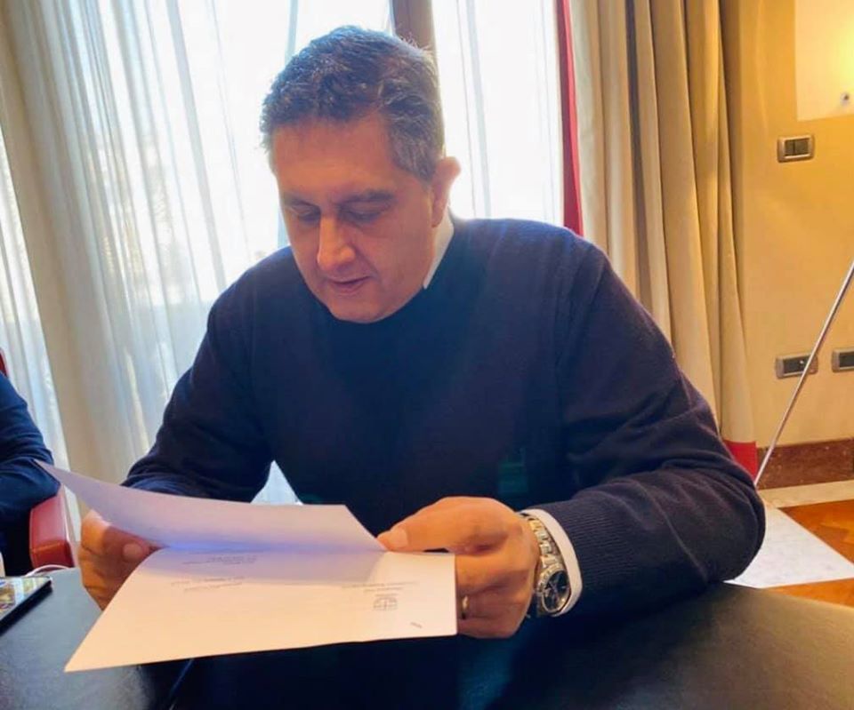 Fase 2: il Governatore Toti  chiede a Conte linee guida chiare per la ripartenza