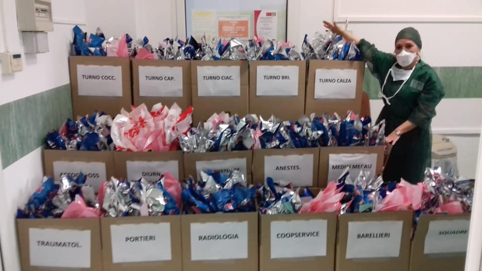 La Pasqua al San Martino tra auguri a medici e infermieri e uova donate ai pazienti