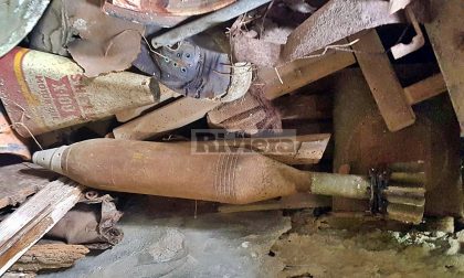 Bomba di aereo scoperta in un casolare abbandonato a Ventimiglia. Foto
