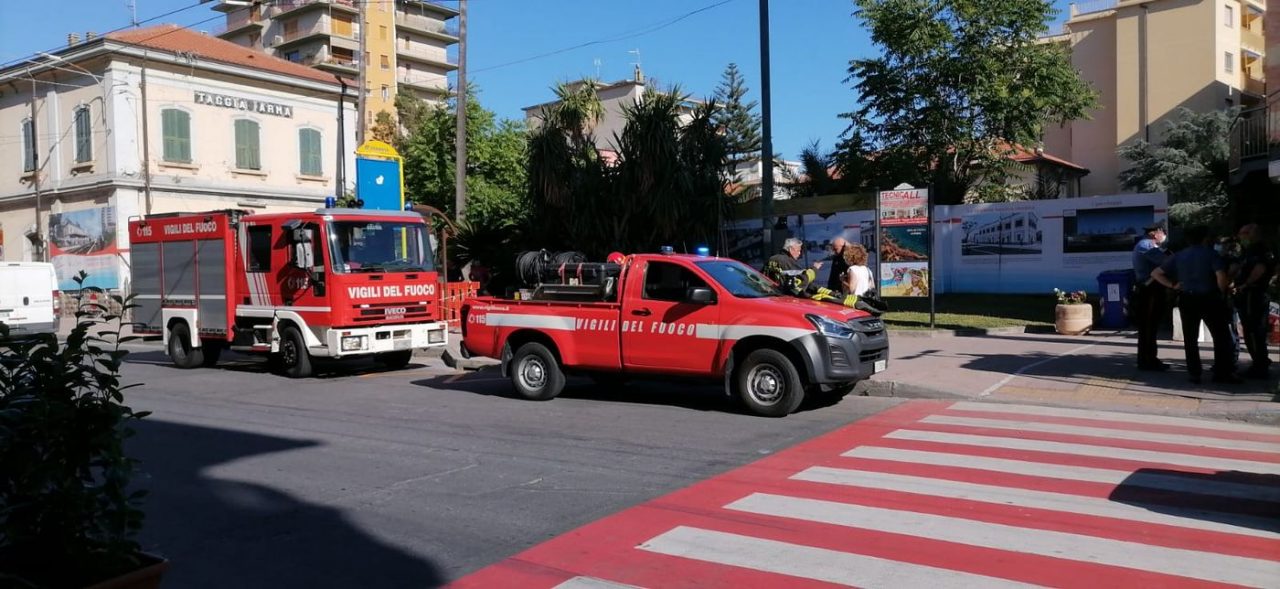 Fuga di gas nel piano interrato: sgomberata una palazzina ad Arma di Taggia
