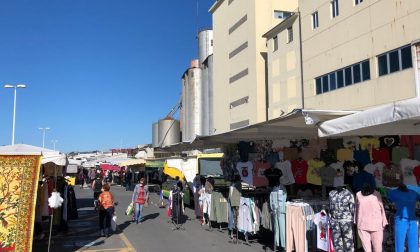 Torna il mercato a Oneglia dopo la serrata degli ambulanti -Foto