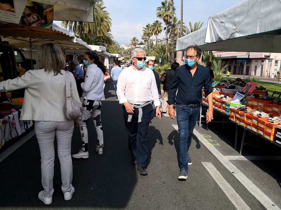 Sanremo: il sopralluogo del sindaco Biancheri al mercato sul lungomare Calvino