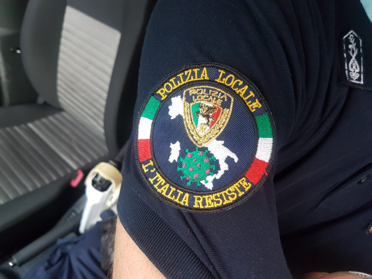 La polizia locale di Sanremo sostiene la lotta contro il Coronavirus