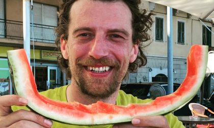 Vacanze a Diano Marina per Maurizio Lastrico: "Ora è veramente estate"