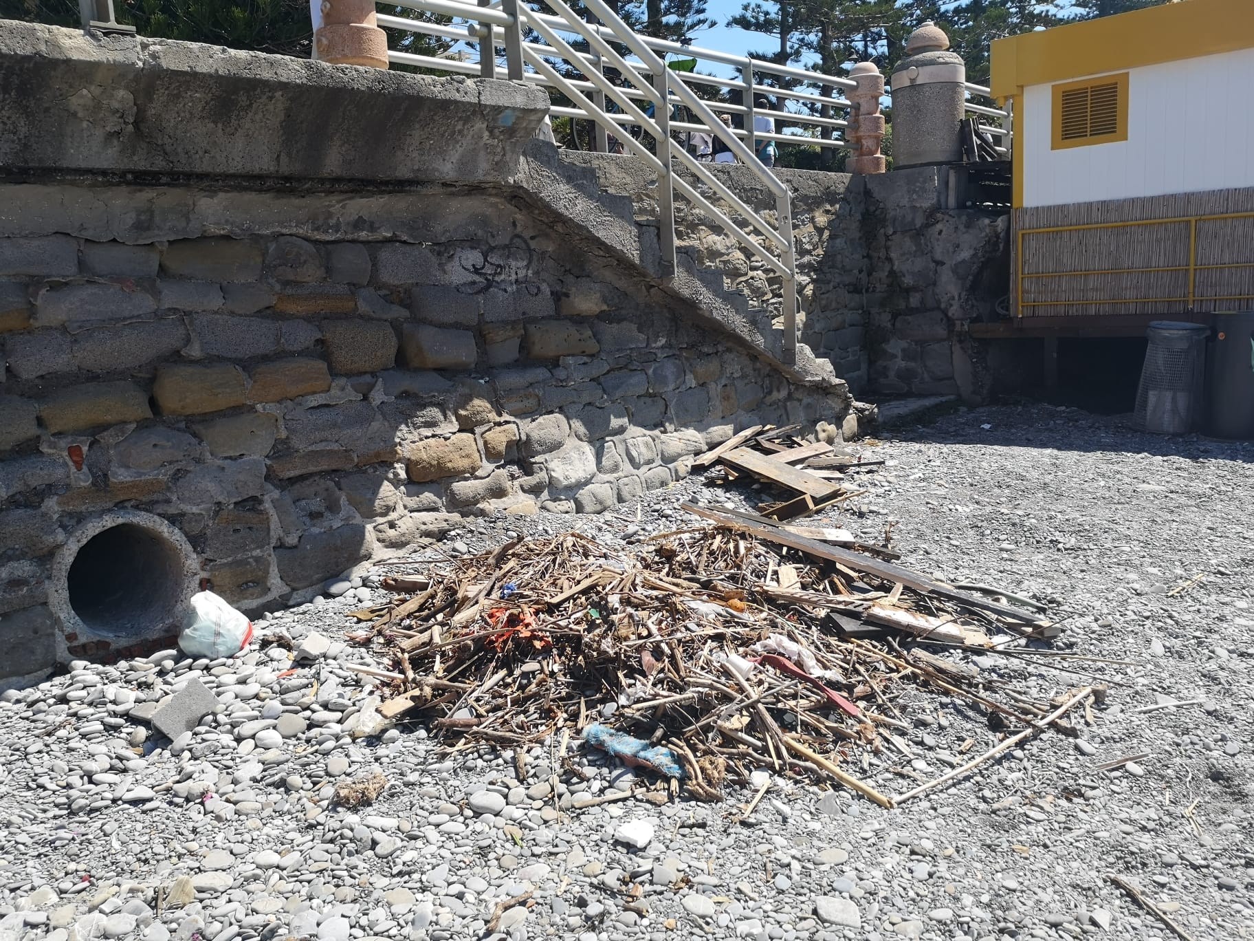 spiaggia libera bordighera1