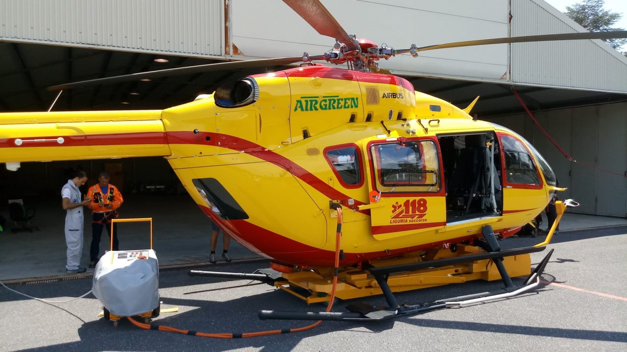 Auto fuori strada a Molini di Triora, allertato l’elicottero