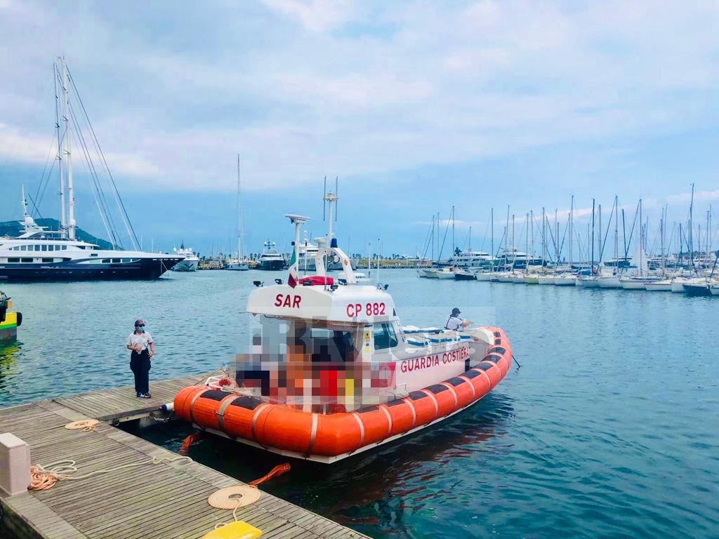 Guardia Costiera soccorso imbarcazione Imperia barca a vela_02