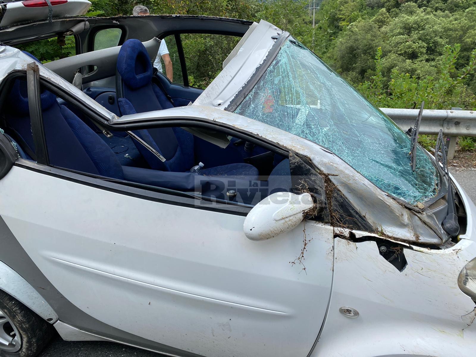 Incidente Pigna auto Smart_03