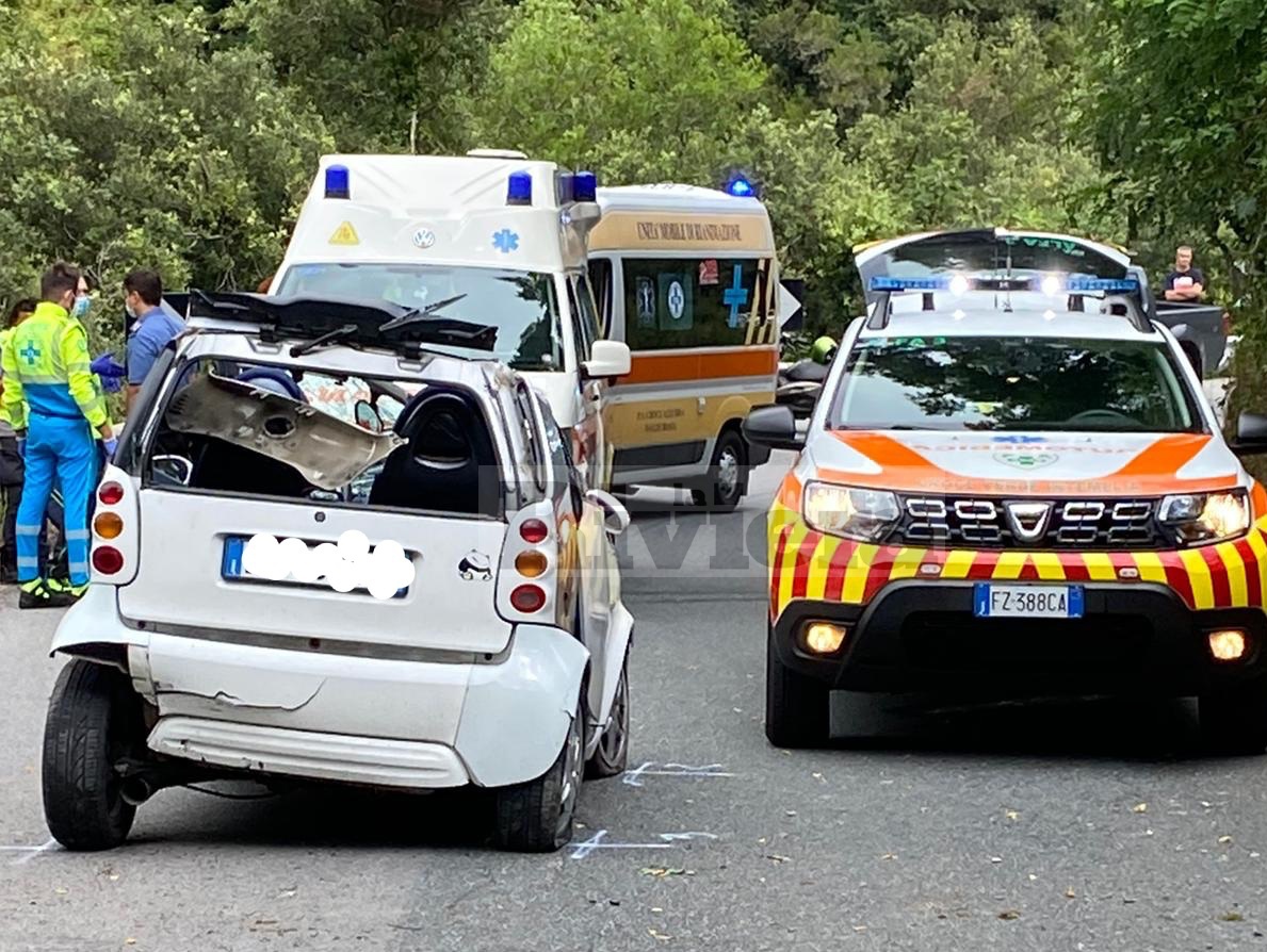 Incidente Pigna auto Smart_04