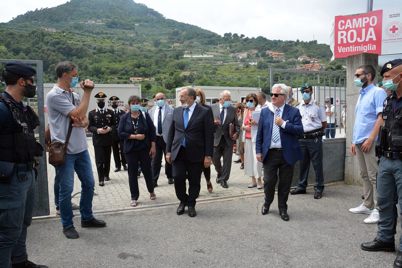 Delegazione del Ministero dell’Interno al Campo profughi di Ventimiglia – Foto e Video