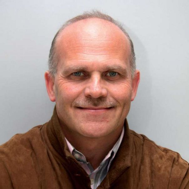 Dopo 44 anni di insegnamento va in pensione il prof. Giuseppe Monticone