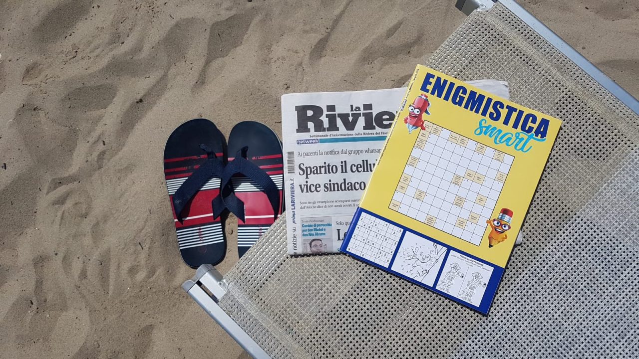 A casa o in spiaggia non perdetevi la rivista di enigmistica in omaggio con La Riviera