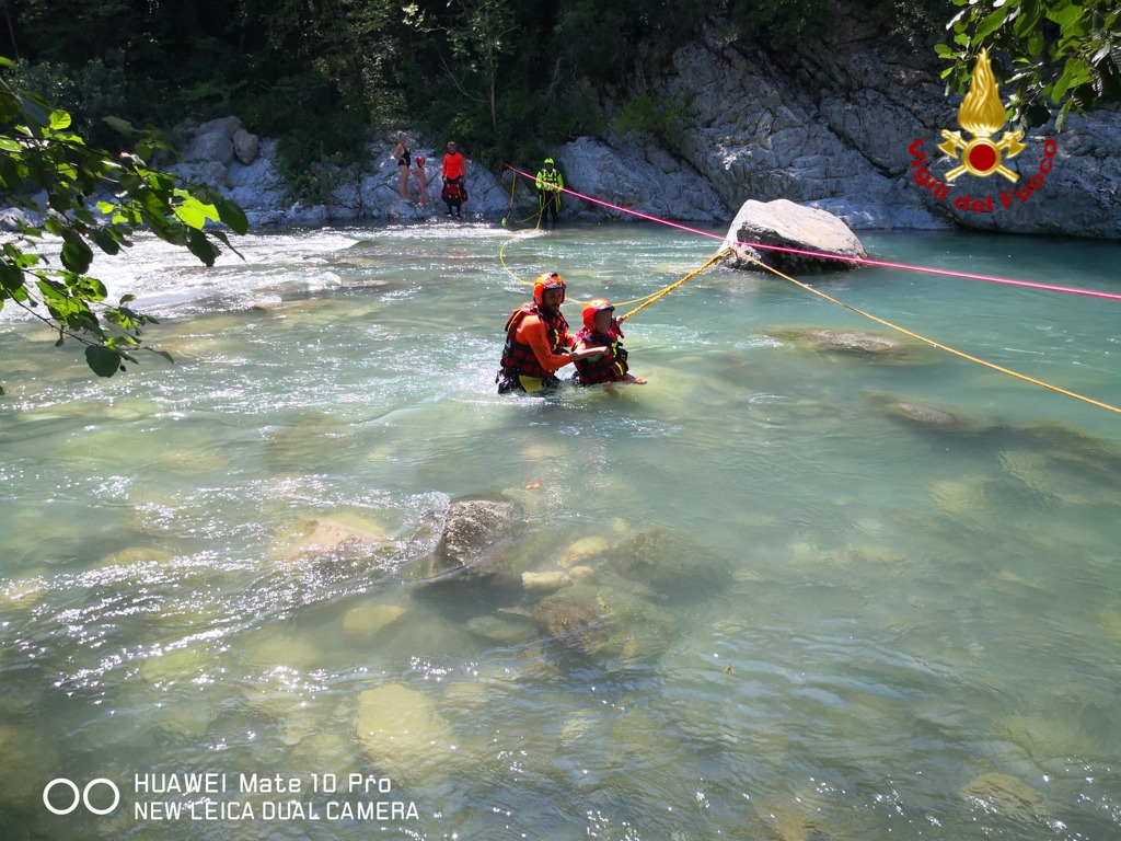 Escursionisti salvati in val Roya vigili ddel fuoco ondata piena 1_04