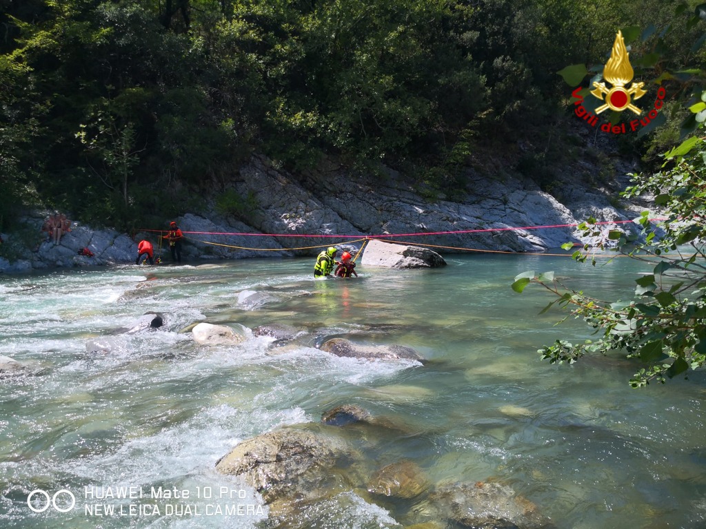 Escursionisti salvati in val Roya vigili ddel fuoco ondata piena 1_07