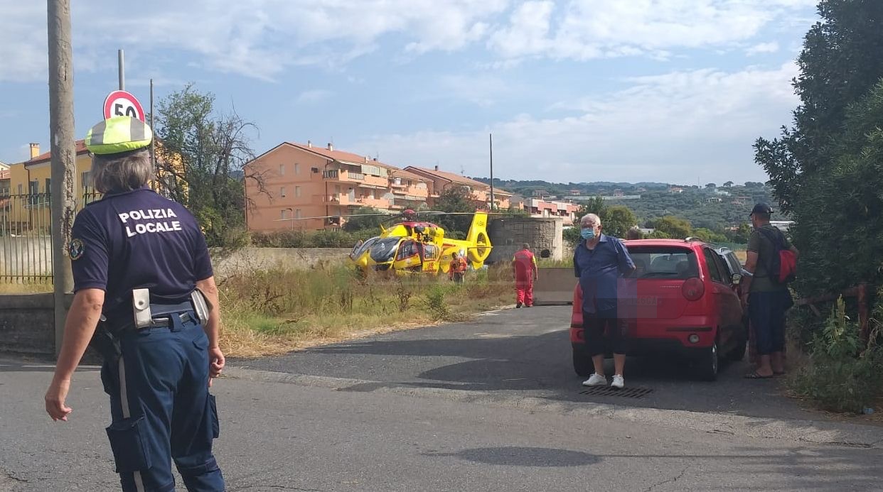 Badante investita da un’auto a Diano è in Rianimazione al Santa Corona