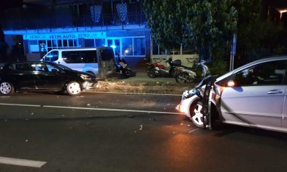 Scontro tra due auto nella notte a Riva Ligure sull'Aurelia