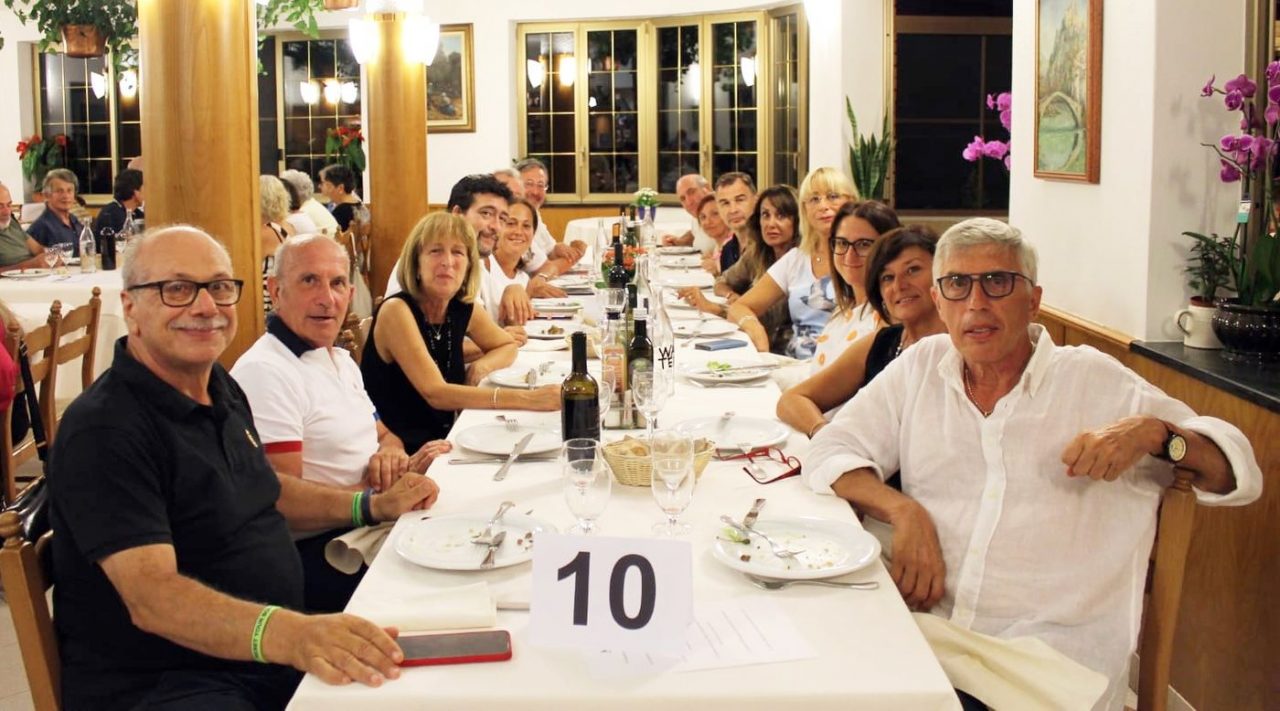 Rocchetta Nervina for Africa: oltre 100 partecipanti alla cena solidale. Foto