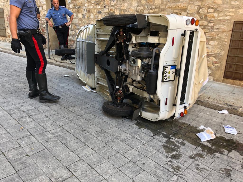 Motocarro cappottato Parasio Imperia