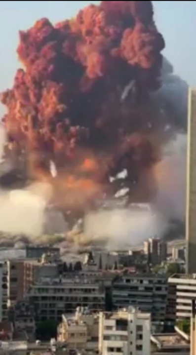 Beirut lacerata dalle esplosioni “Marcelle e Emanuela stanno bene” 