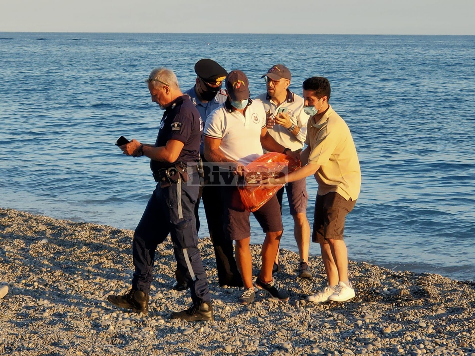 Sospetto ordigno spiaggia Bordighera_03