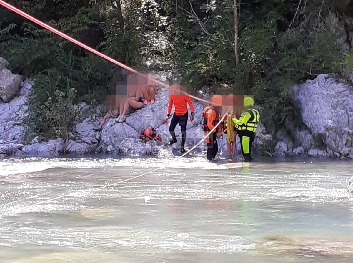 Otto escursionisti bloccati da un’ondata di piena del Roya: salvati dai vigili del fuoco