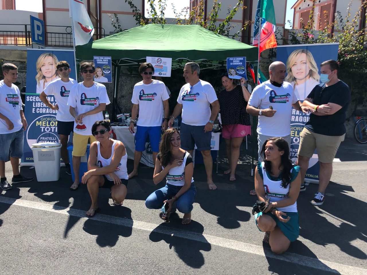 “Lascia un’impronta” con Fratelli d’Italia davanti alle spiagge di Imperia
