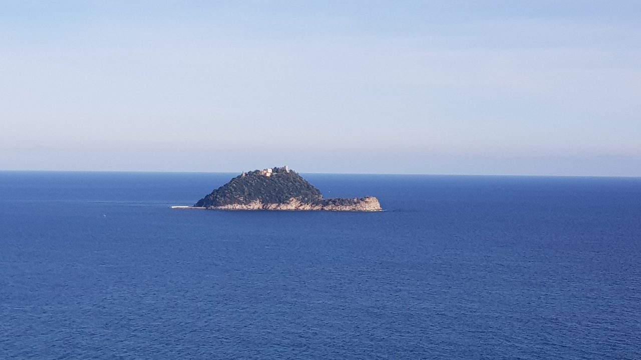 Tre milioni per il restauro di villa Diana sulla Gallinara