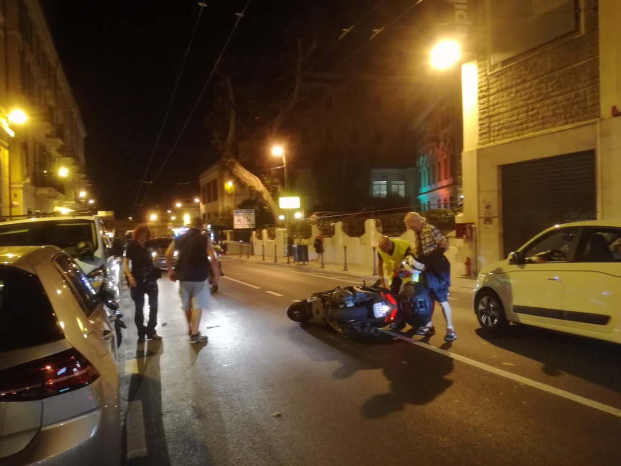 Scontro fra scooter in via Roma a Sanremo