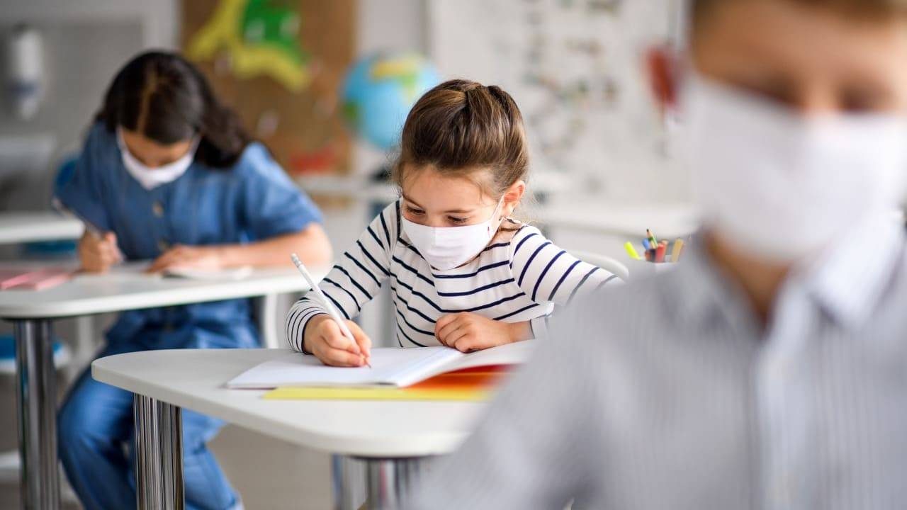 Due operatori e uno studente positivi al Covid