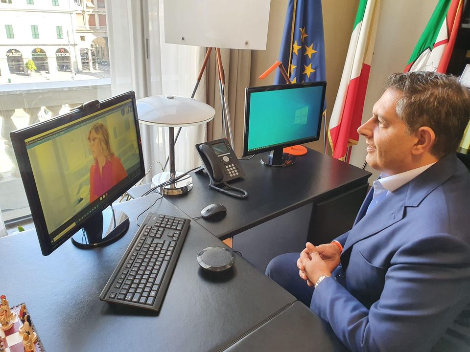Toti propone Salvini candidato premier: “Lanci nuova costituente del centrodestra”