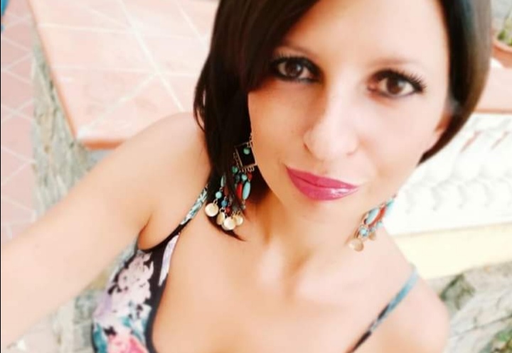Morta per una malattia a 41 anni: domani i funerali di Dominique Casella
