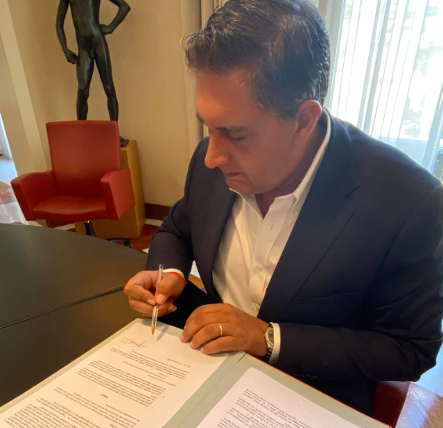 “Da oggi più nessun limite di accesso in chiesa e nei luoghi di culto”, Toti firma l’ordinanza