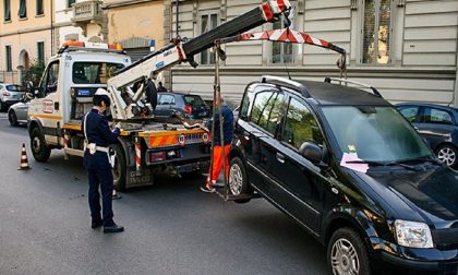Sospese per tre giorni le rimozioni forzate delle auto a Sanremo