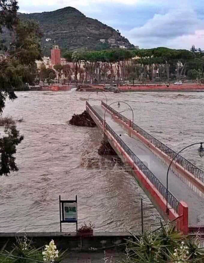 Alluvione Ventimiglia 2-3 ottobre 2020 passerella Squarciafichi