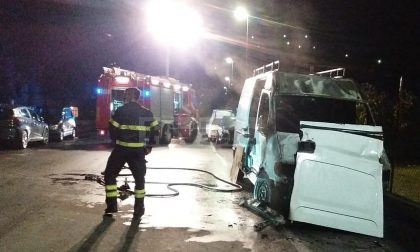 Brucia un furgone a Bordighera, non si esclude l'attentato