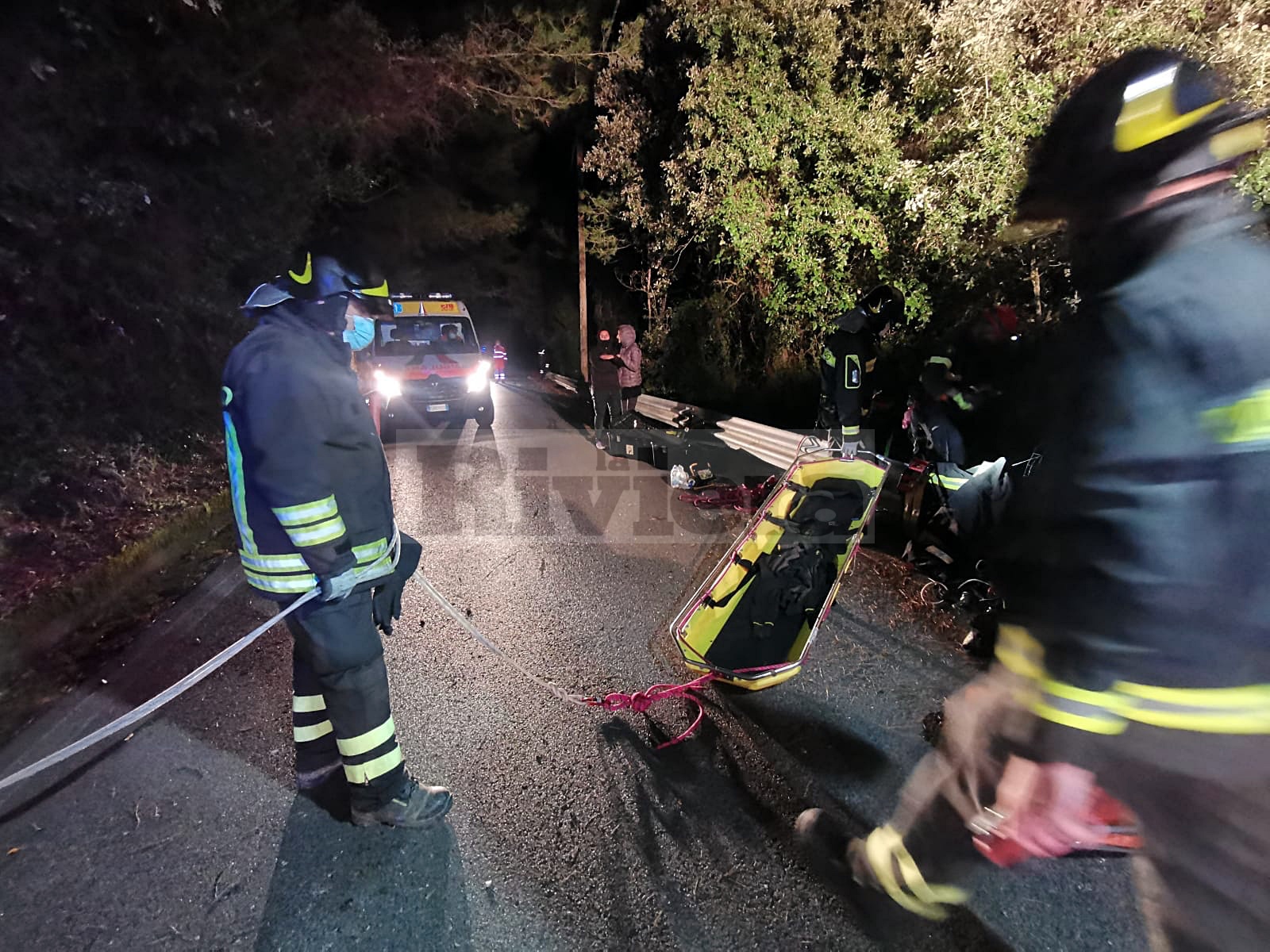 Incidente Sanremo Bussana auto scarpata_07